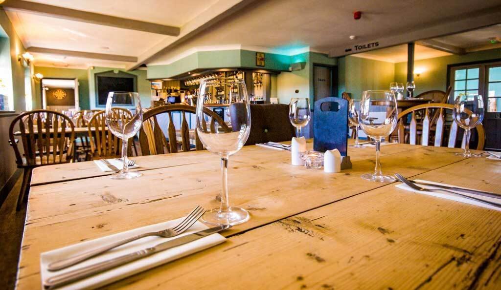 The Chequers Inn Rookley Экстерьер фото