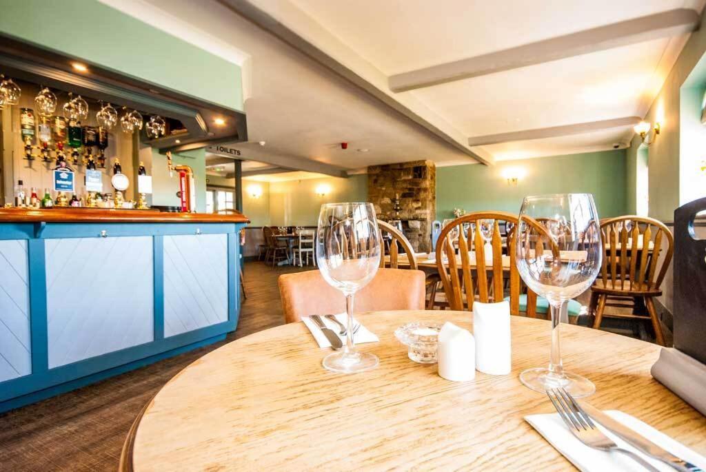 The Chequers Inn Rookley Экстерьер фото